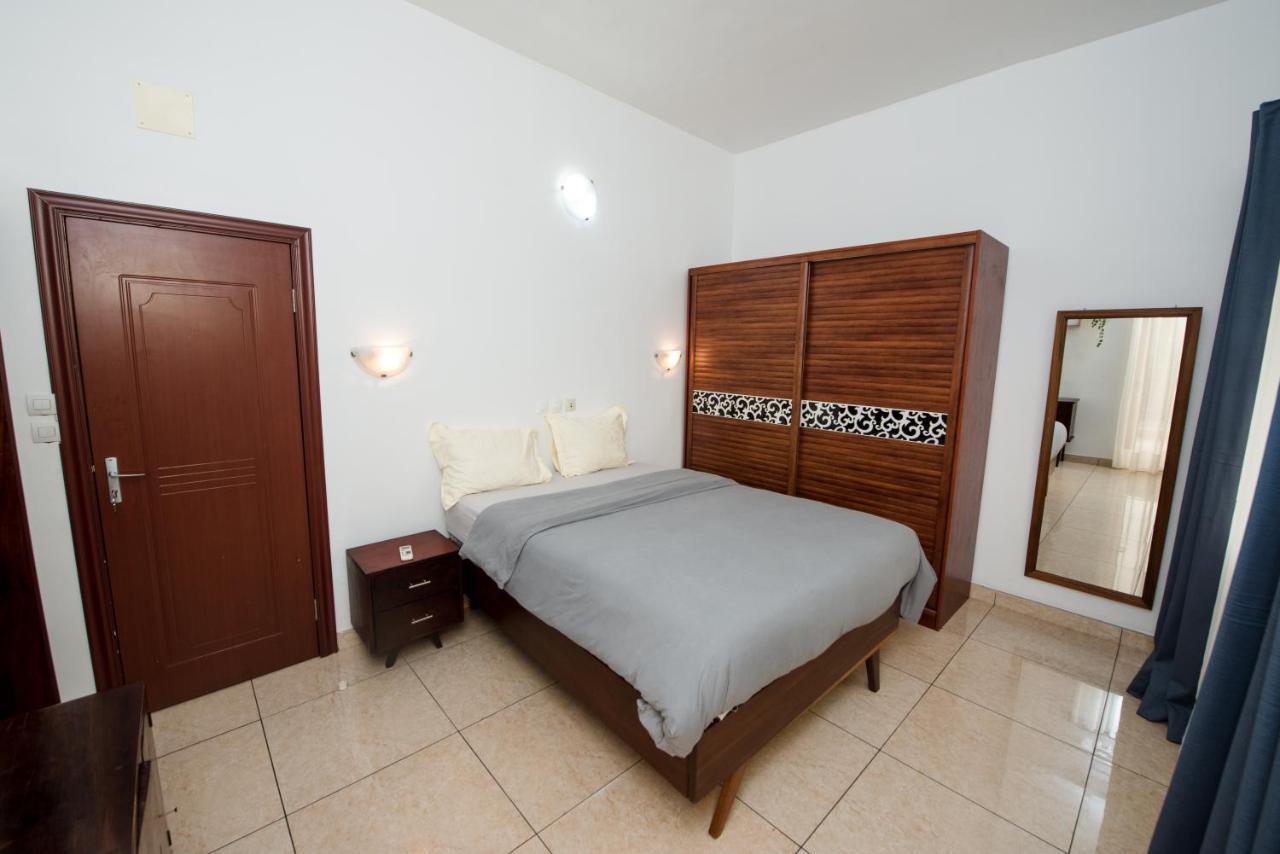 Appartement Charmant Et Lumineux Пойнт-Ноар Екстериор снимка